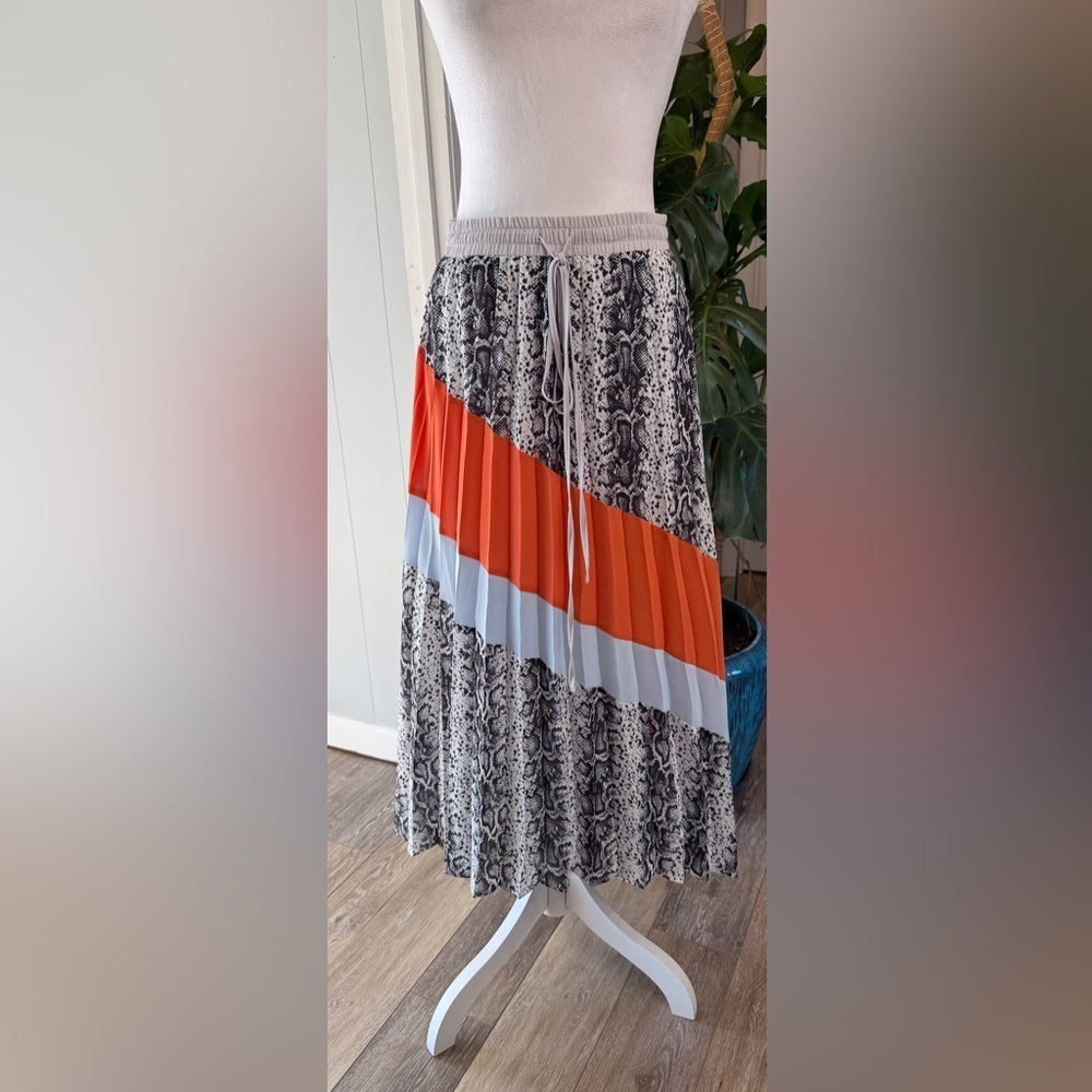 Central Park west Asymmetrical Skirt in Orange and Gray Snake Print